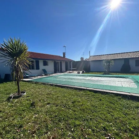 Maison Familiale Avec Piscine Holiday home La Teste-de-Buch