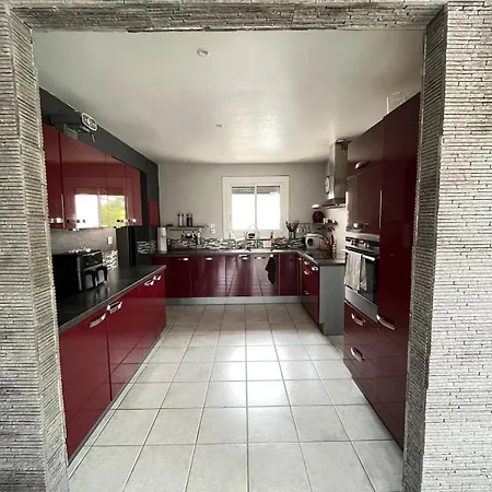 Maison Familiale Avec Piscine Blaye